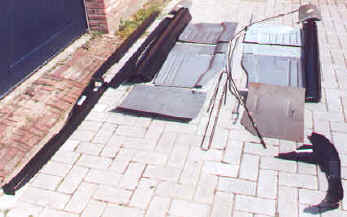 Als U een Mercedes gaat restauren heeft U geluk en pech!  Alles is nieuw leverbaar, maar het kost u een lieve mark!